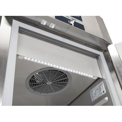 Cooling cabinet „Coolhead“ QR 7
