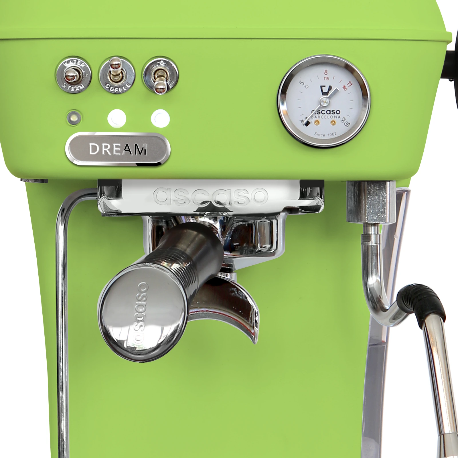 Pistachio „Ascaso“ Dream ONE from the front: switches, pressure gauge and portafilter in the group head