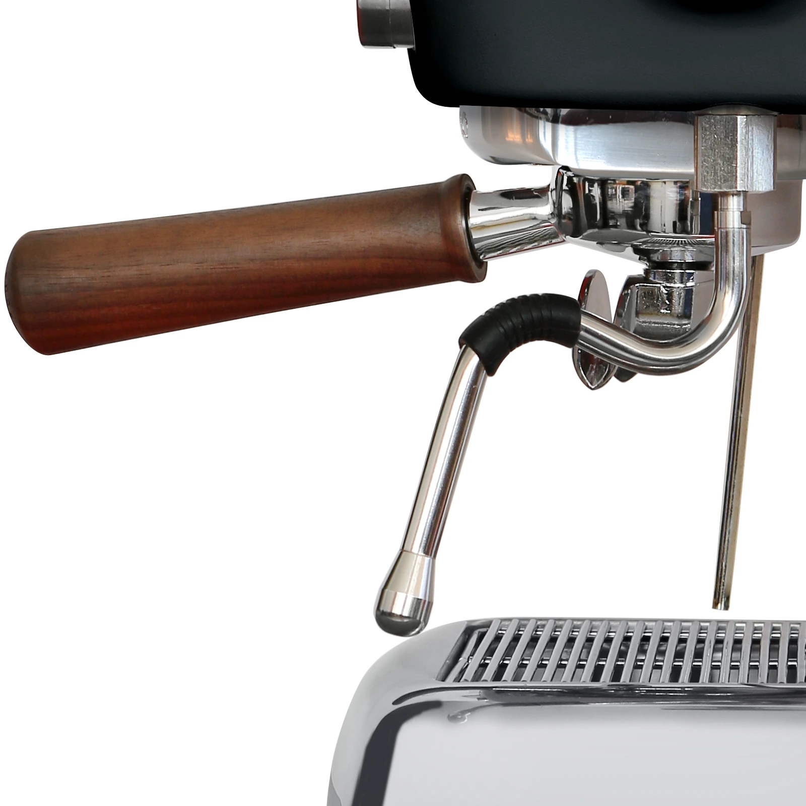 Close-up of the „Ascaso“ Dream PID steam wand and walnut-handled portafilter