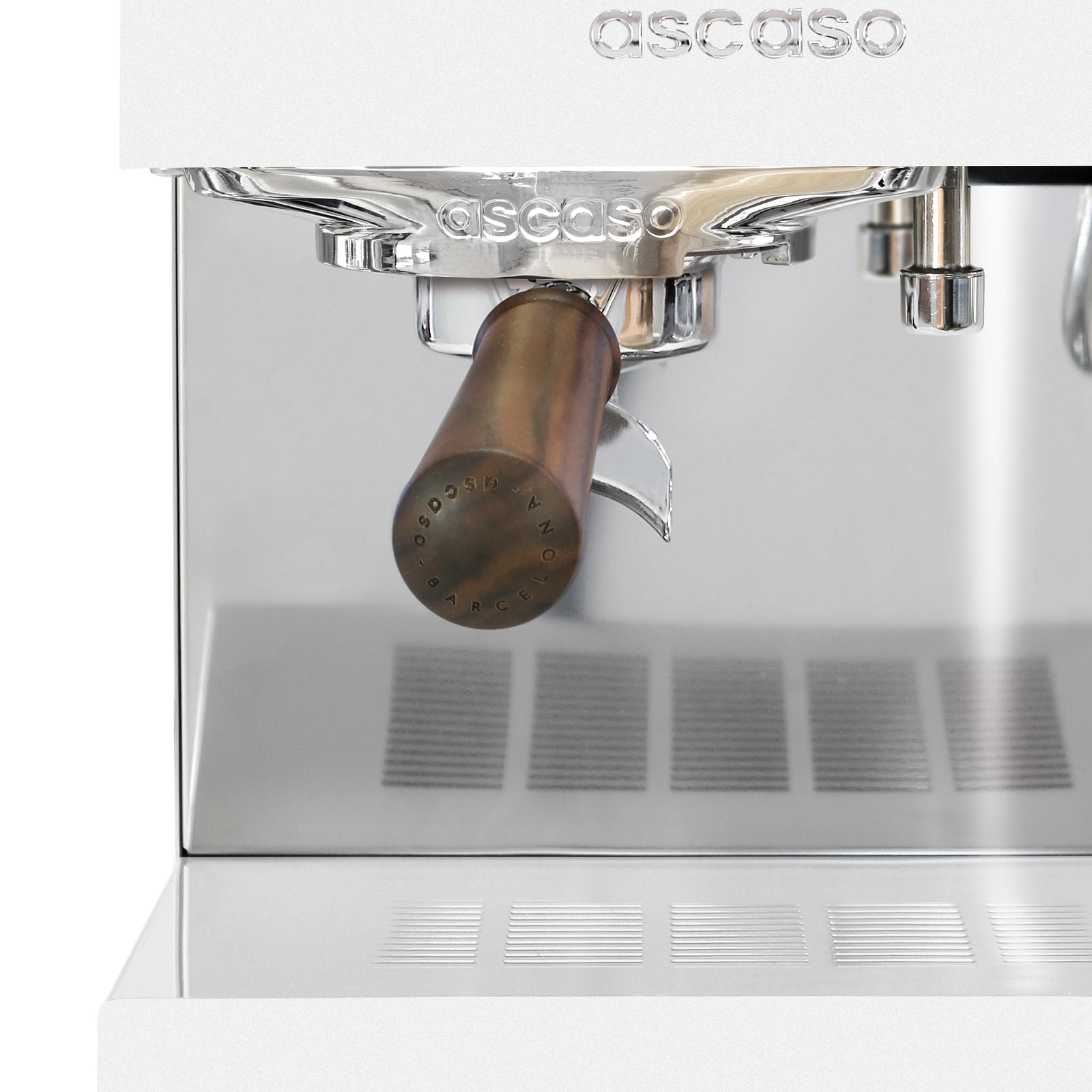 White „Ascaso“ Steel DUO PID: brew group and walnut-handled portafilter