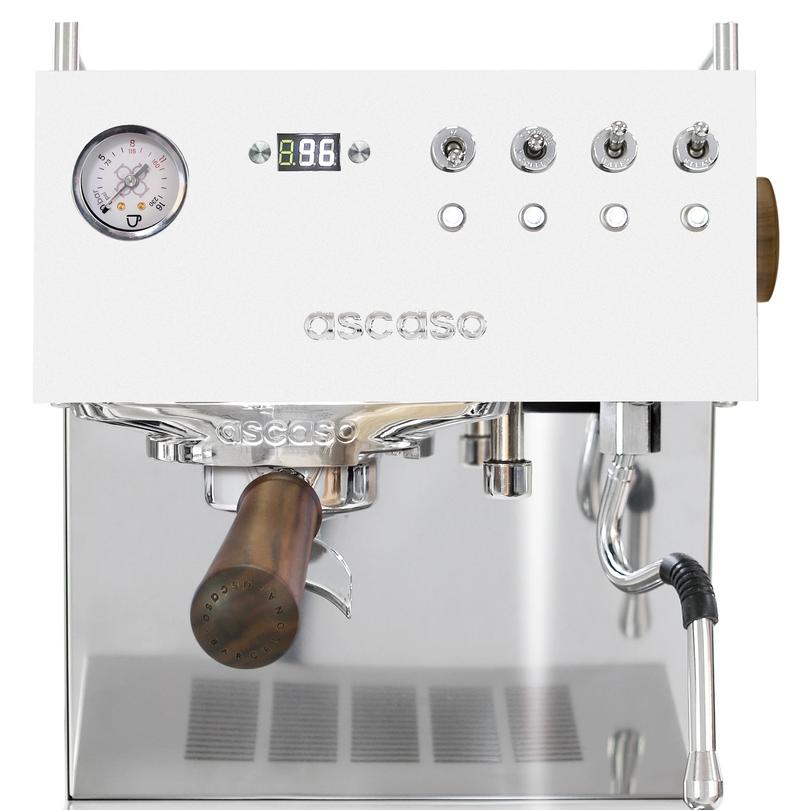 White „Ascaso“ Steel DUO PID from the front: display, switches, pressure gauge and walnut-handled portafilter