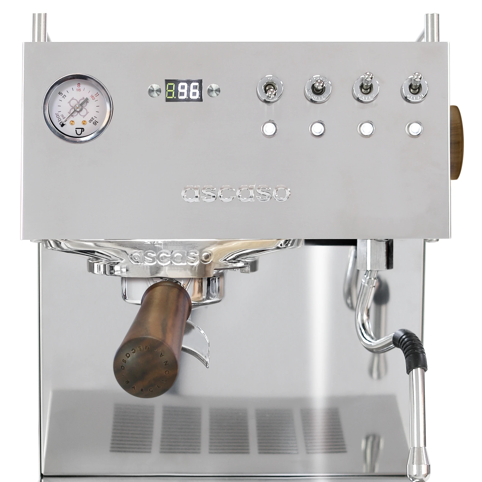 Stainless steel „Ascaso“ Steel UNO PID from the front: display, switches, pressure gauge and walnut-handled portafilter