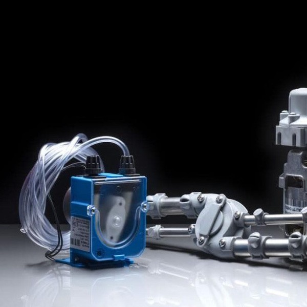 „Omniwash“ peristaltic and mechanical dispensers